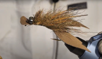 Strong Baby Cray: L'esca a mosca che attira i predatori acquatici con successo